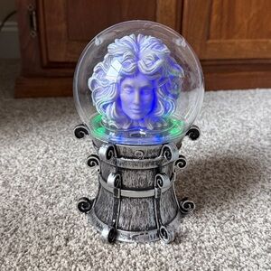 Disney Parks Madame Leota Crystal Ball Light-Up Figure The Haunted Mansion